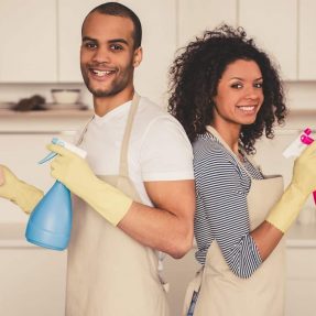 Ménage et service à domicile : Découvrez les avantages de passer par une entreprise spécialisée