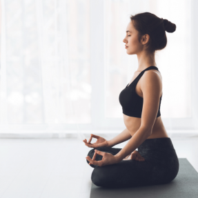 Hier, c’était la journée internationale du Yoga : nos conseils pour tonifier et écouter votre corps